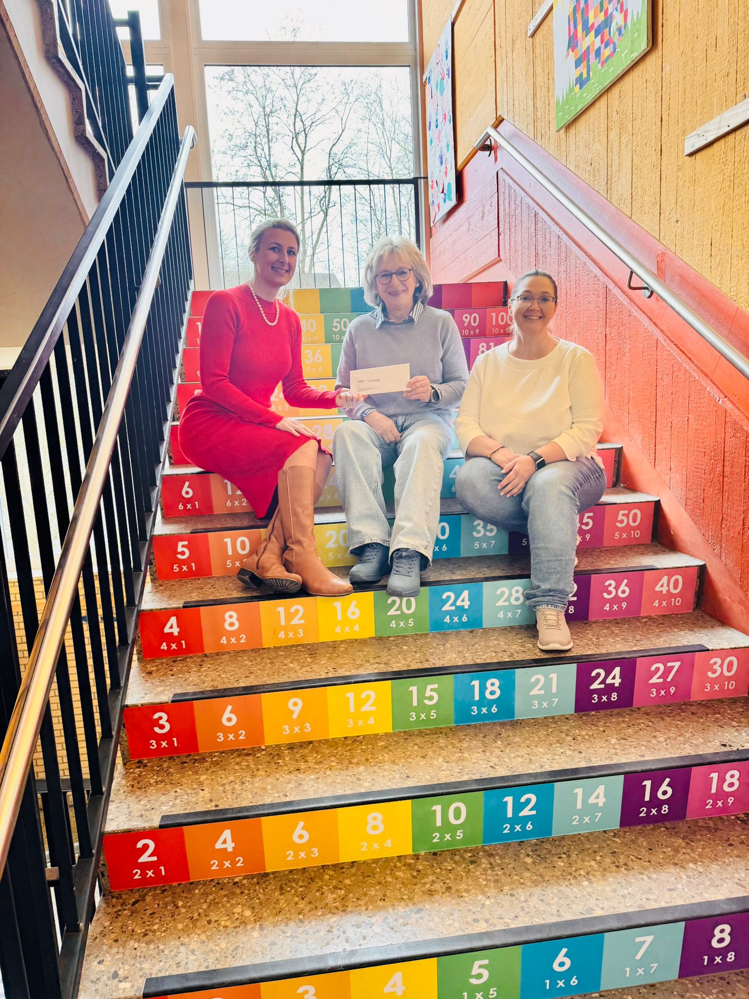 Spenden�bergabe Grundschule Obernau
